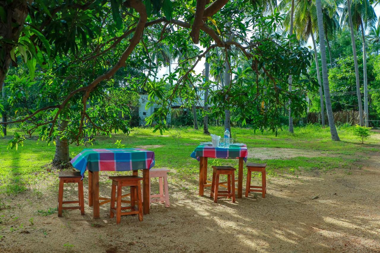 Elena Garden Resort And Restaurant Тринкомале Екстериор снимка